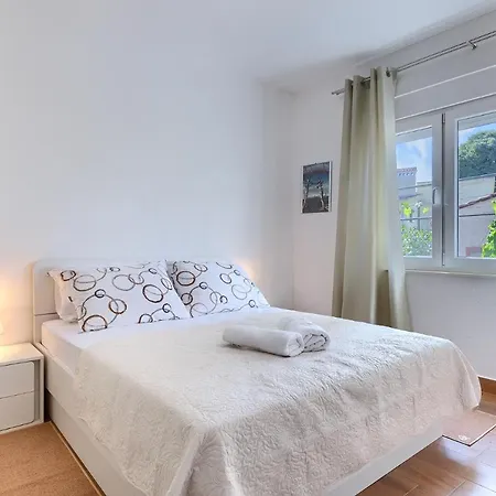 Holiday House Chill Out Loborika Pula 6 Persons Marcana Exterior photo