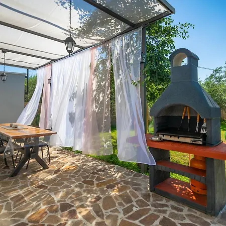 Holiday House Chill Out Loborika Pula 6 Persons Marcana Exterior photo