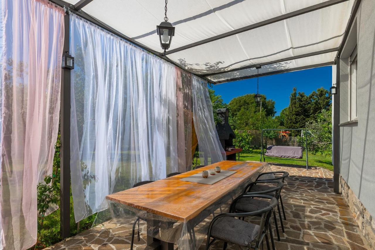 House Chill Out Loborika Pula 6 Persons Holiday home *